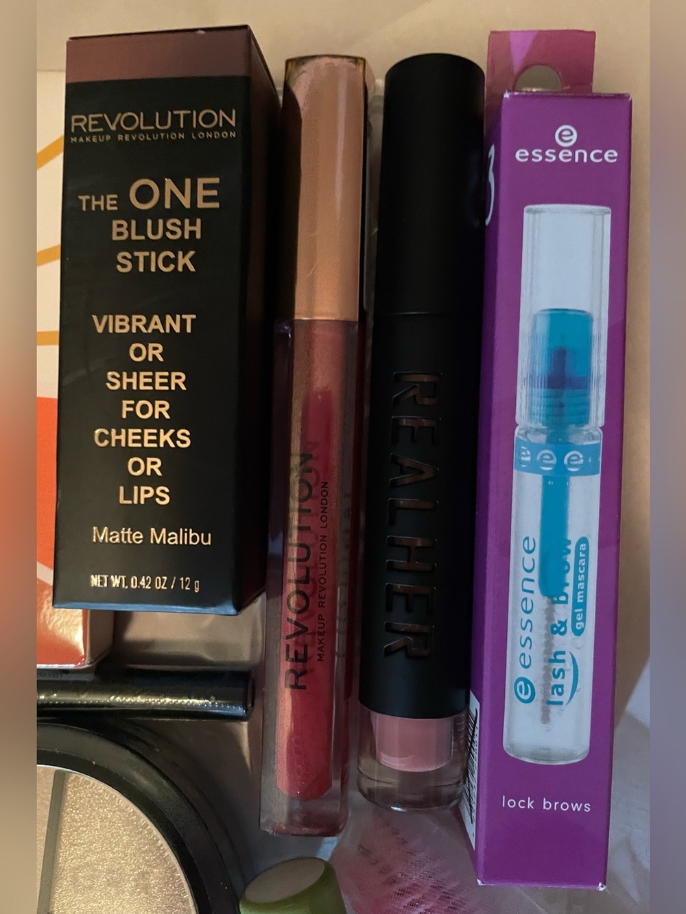 Makeup Bundle - Picture 2 of 4